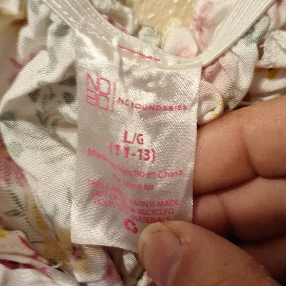 Floral blouse - Picture 3 of 3